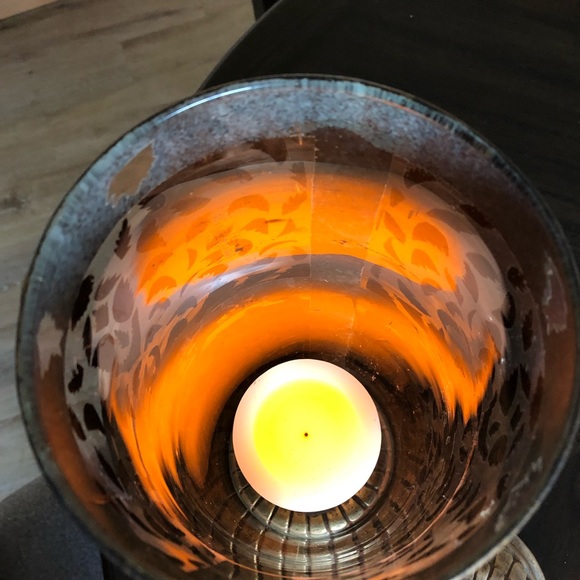 Gold vase candle holder - Picture 9 of 10